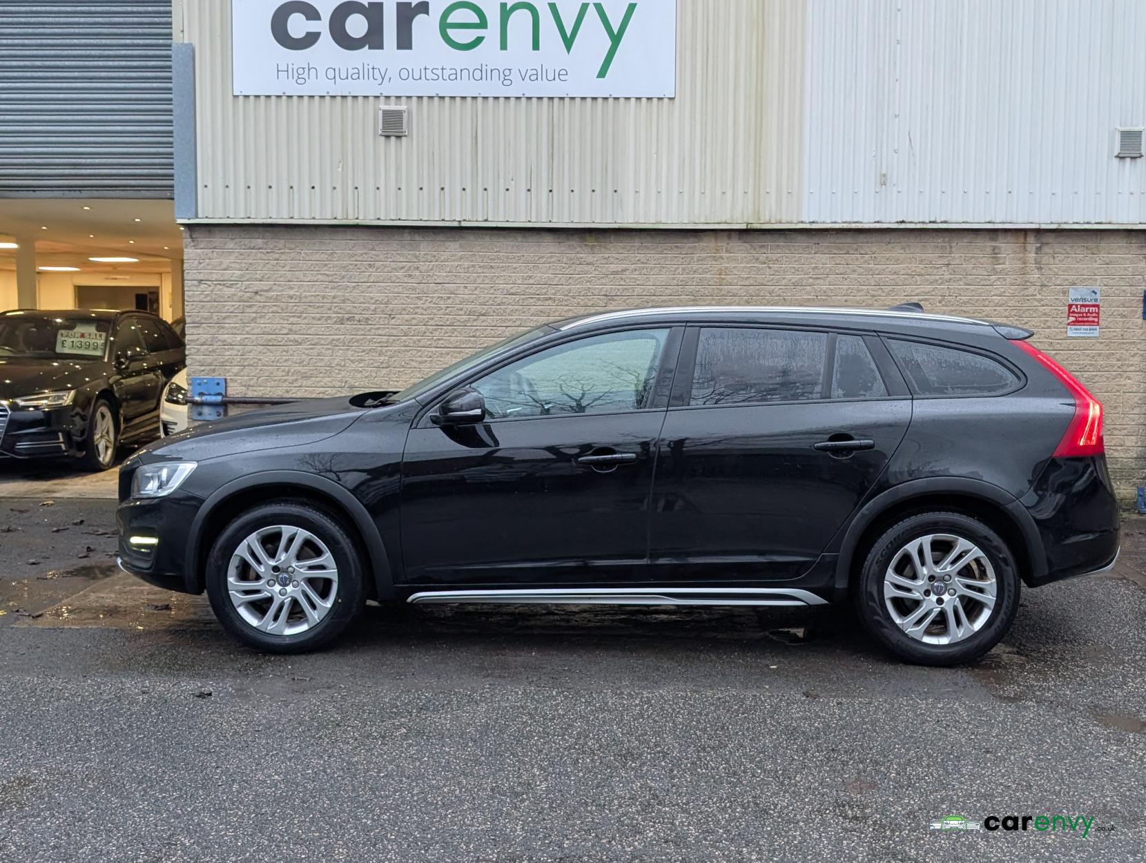 Volvo V60 Cross Country 2.4 D4 SE Nav Estate 5dr Diesel Auto AWD Euro 6 (s/s) (190 ps)