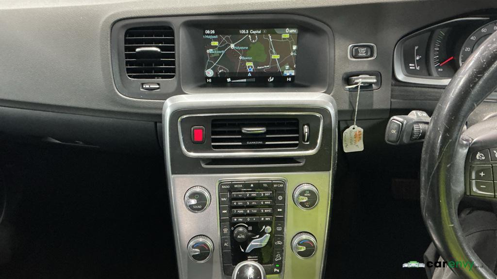 Volvo V60 Cross Country 2.4 D4 SE Nav Estate 5dr Diesel Auto AWD Euro 6 (s/s) (190 ps)