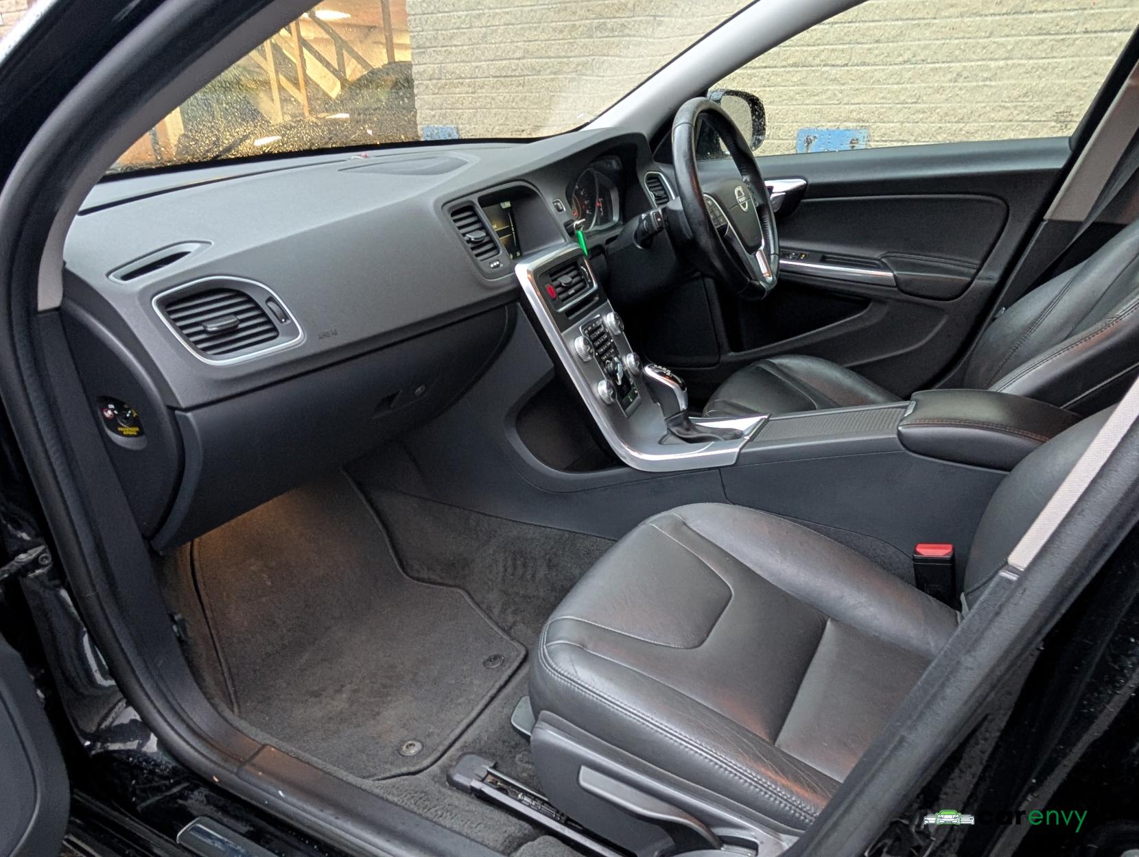 Volvo V60 Cross Country 2.4 D4 SE Nav Estate 5dr Diesel Auto AWD Euro 6 (s/s) (190 ps)