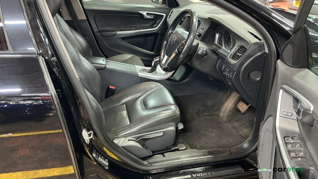 Volvo V60 Cross Country 2.4 D4 SE Nav Estate 5dr Diesel Auto AWD Euro 6 (s/s) (190 ps)