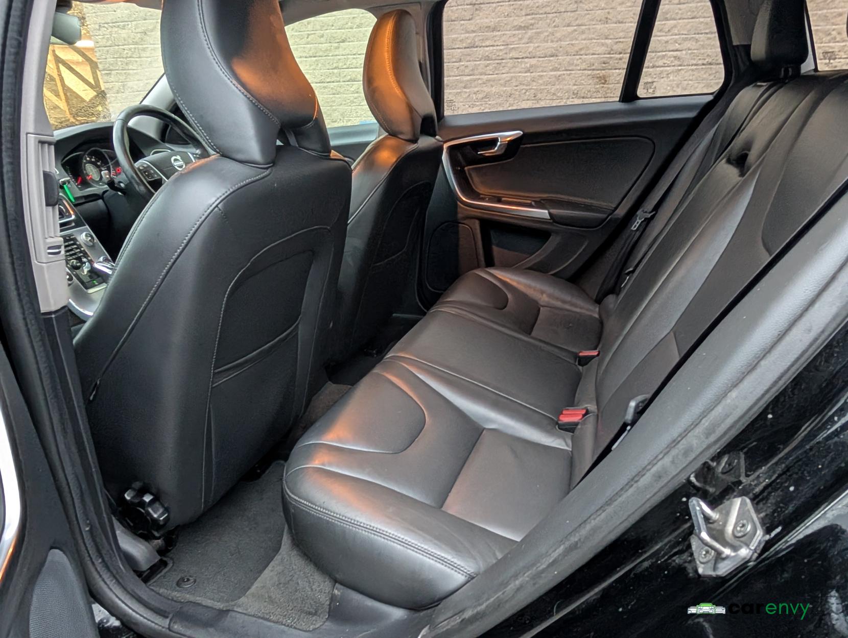 Volvo V60 Cross Country 2.4 D4 SE Nav Estate 5dr Diesel Auto AWD Euro 6 (s/s) (190 ps)