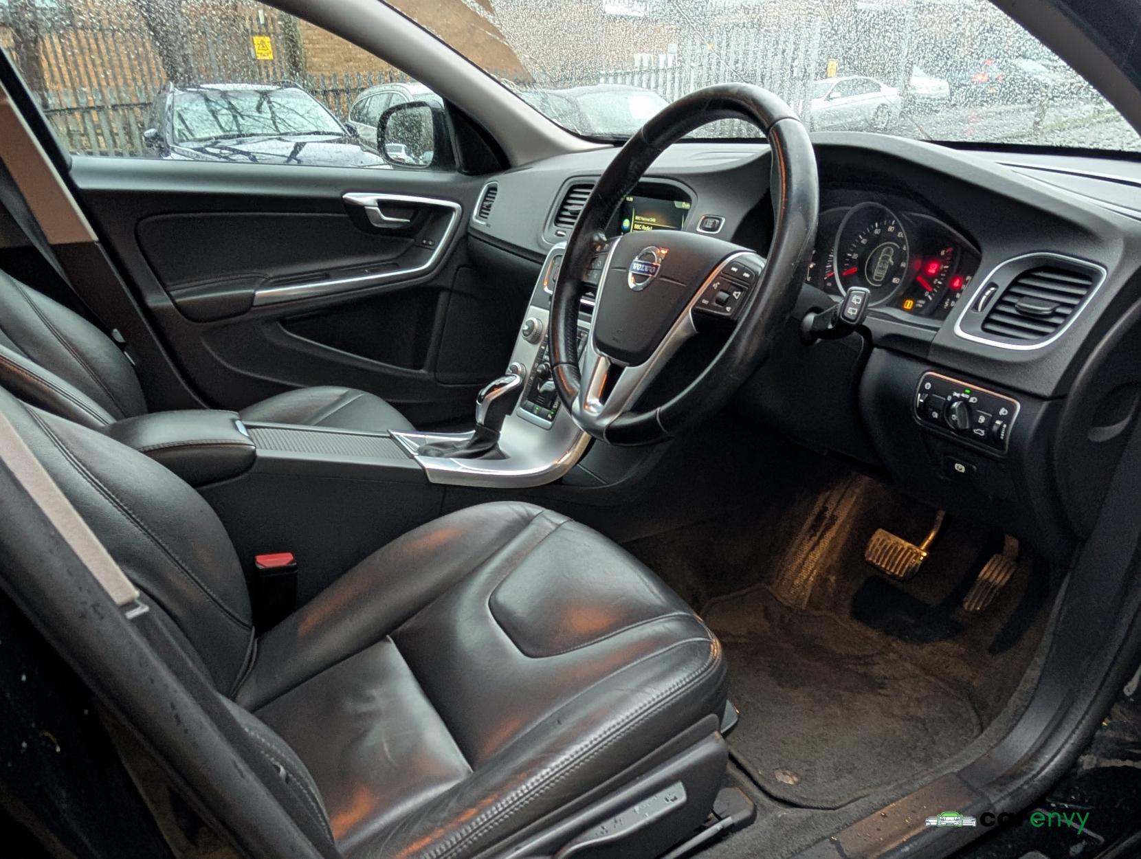 Volvo V60 Cross Country 2.4 D4 SE Nav Estate 5dr Diesel Auto AWD Euro 6 (s/s) (190 ps)