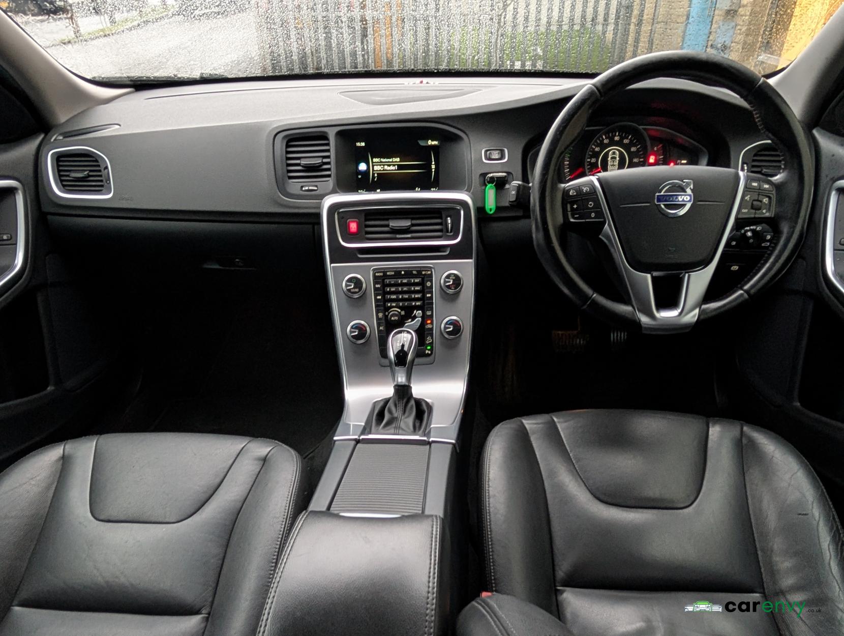 Volvo V60 Cross Country 2.4 D4 SE Nav Estate 5dr Diesel Auto AWD Euro 6 (s/s) (190 ps)