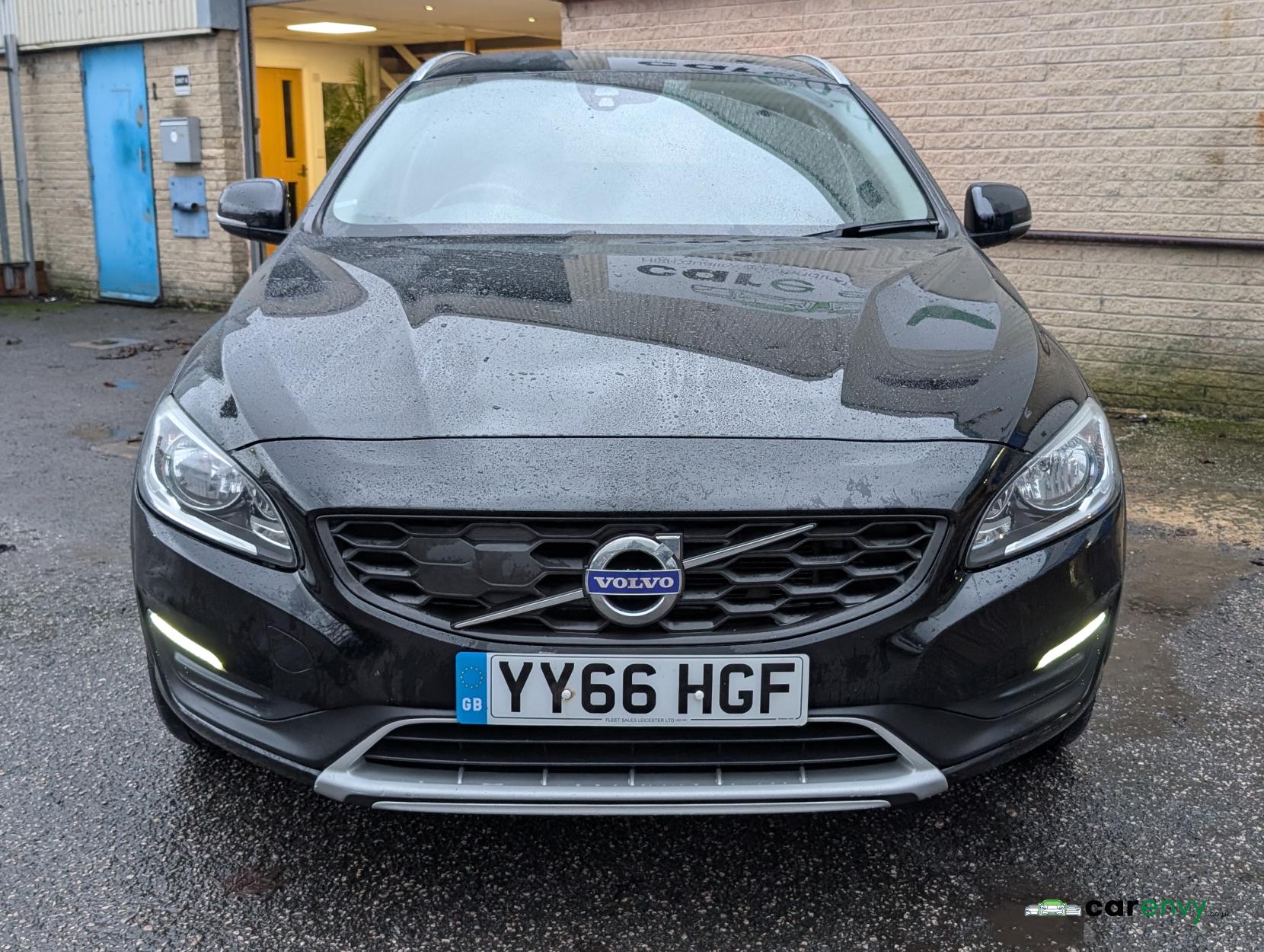 Volvo V60 Cross Country 2.4 D4 SE Nav Estate 5dr Diesel Auto AWD Euro 6 (s/s) (190 ps)