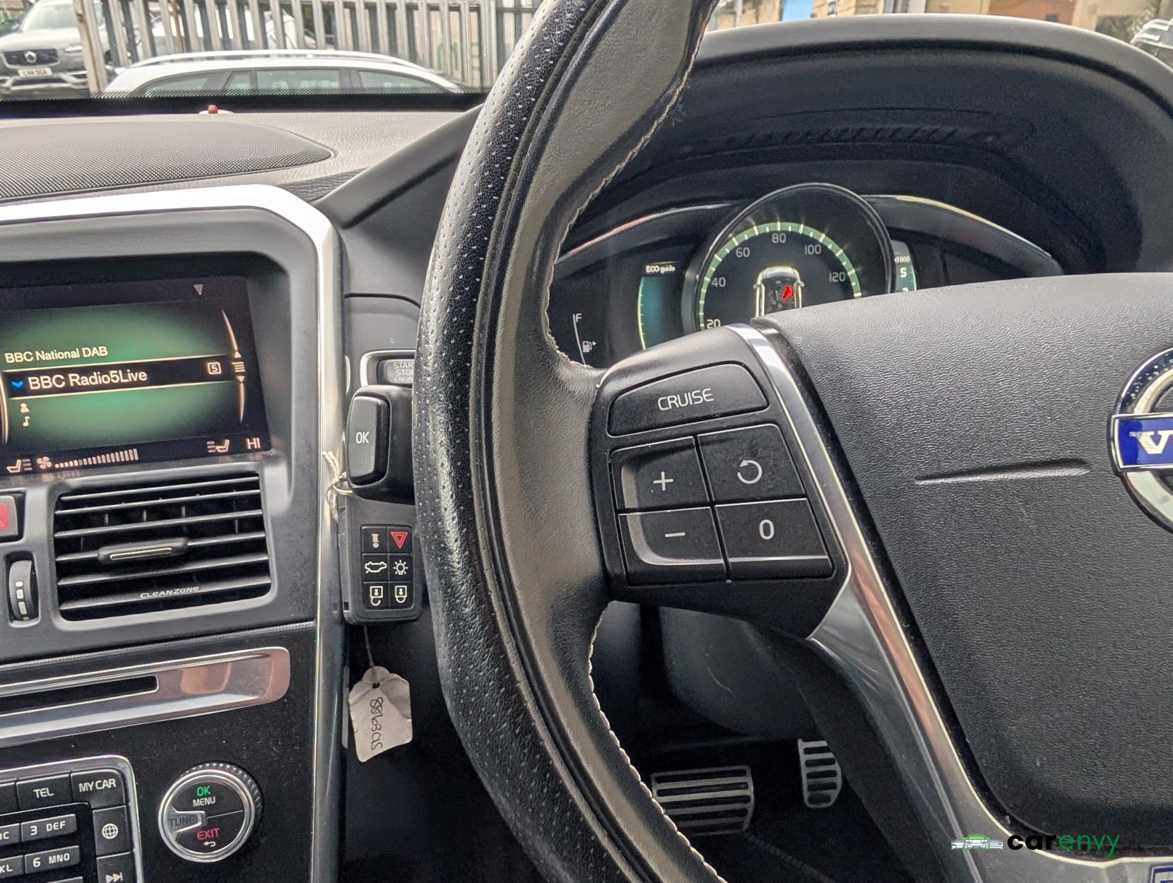 Volvo XC60 2.4 D5 R-Design Lux Nav SUV 5dr Diesel Auto AWD Euro 6 (s/s) (220 ps)