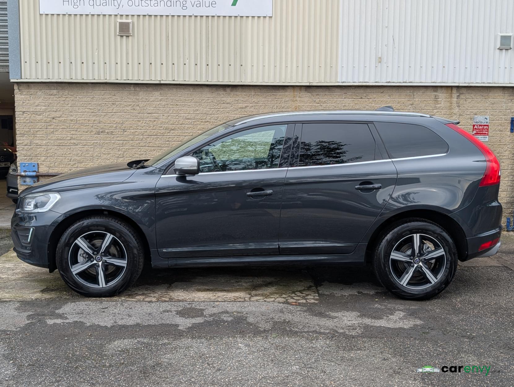 Volvo XC60 2.4 D5 R-Design Lux Nav SUV 5dr Diesel Auto AWD Euro 6 (s/s) (220 ps)