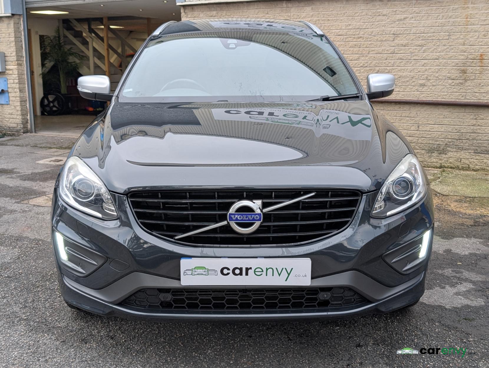 Volvo XC60 2.4 D5 R-Design Lux Nav SUV 5dr Diesel Auto AWD Euro 6 (s/s) (220 ps)