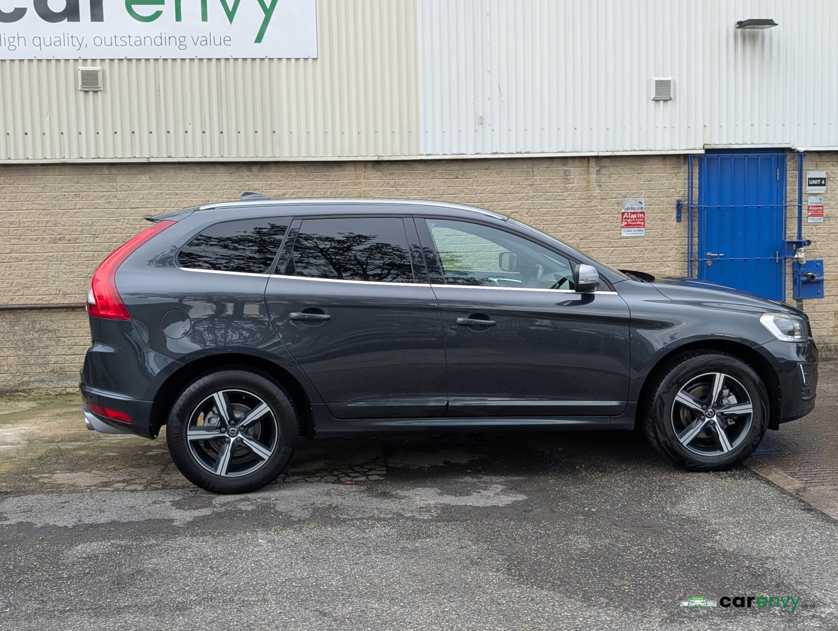 Volvo XC60 2.4 D5 R-Design Lux Nav SUV 5dr Diesel Auto AWD Euro 6 (s/s) (220 ps)