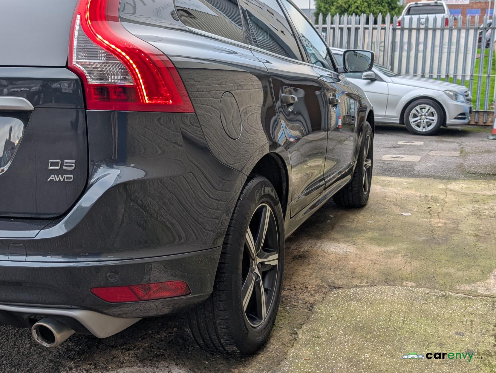 Volvo XC60 2.4 D5 R-Design Lux Nav SUV 5dr Diesel Auto AWD Euro 6 (s/s) (220 ps)