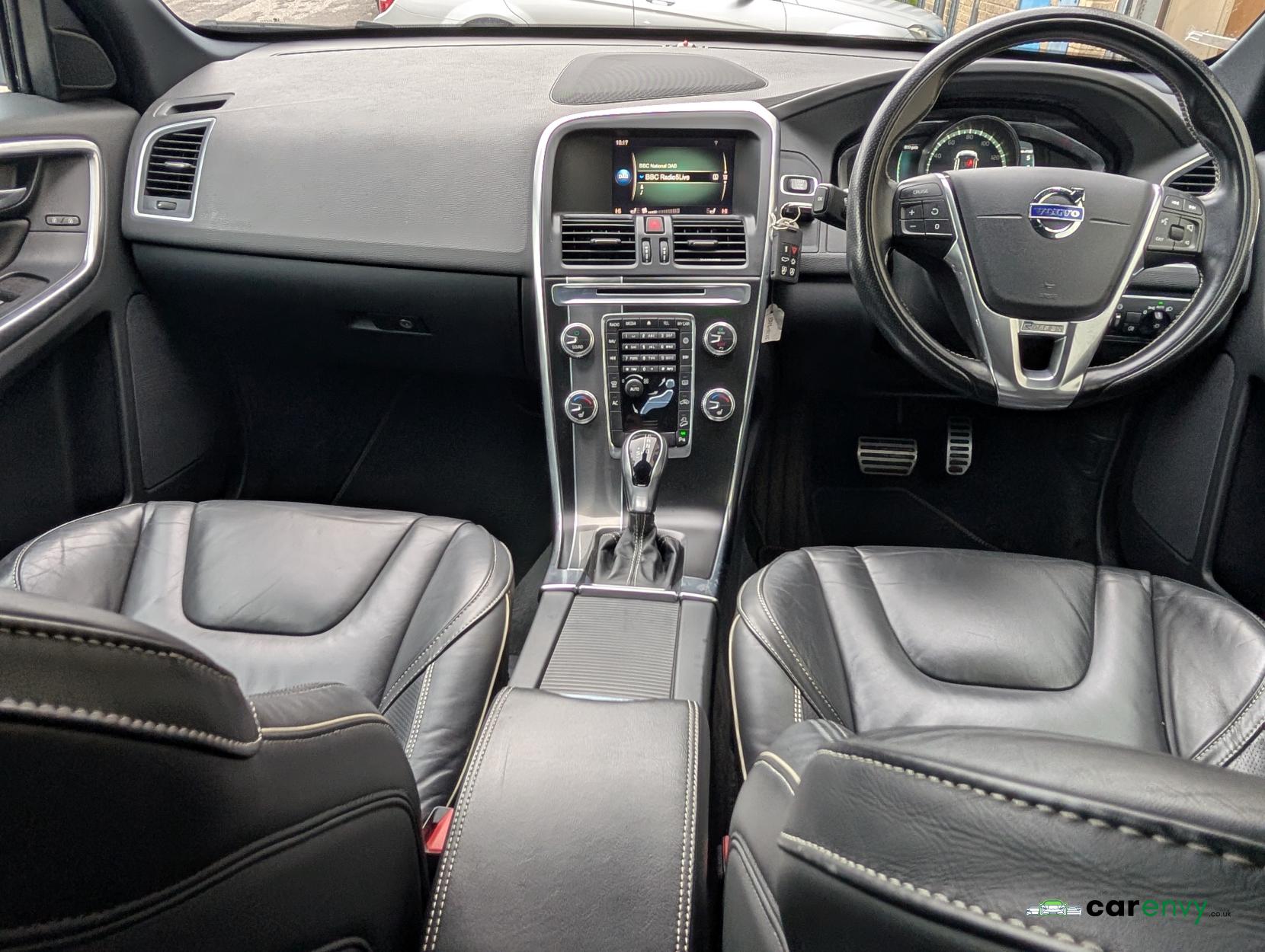 Volvo XC60 2.4 D5 R-Design Lux Nav SUV 5dr Diesel Auto AWD Euro 6 (s/s) (220 ps)