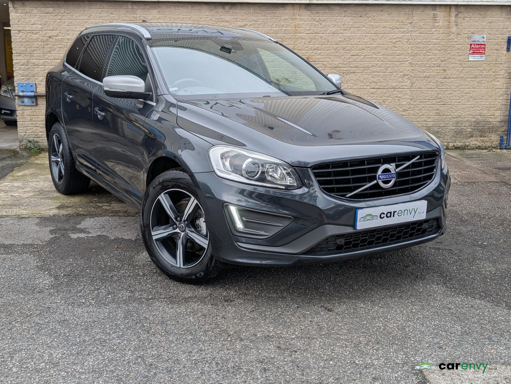 Volvo XC60 2.4 D5 R-Design Lux Nav SUV 5dr Diesel Auto AWD Euro 6 (s/s) (220 ps)