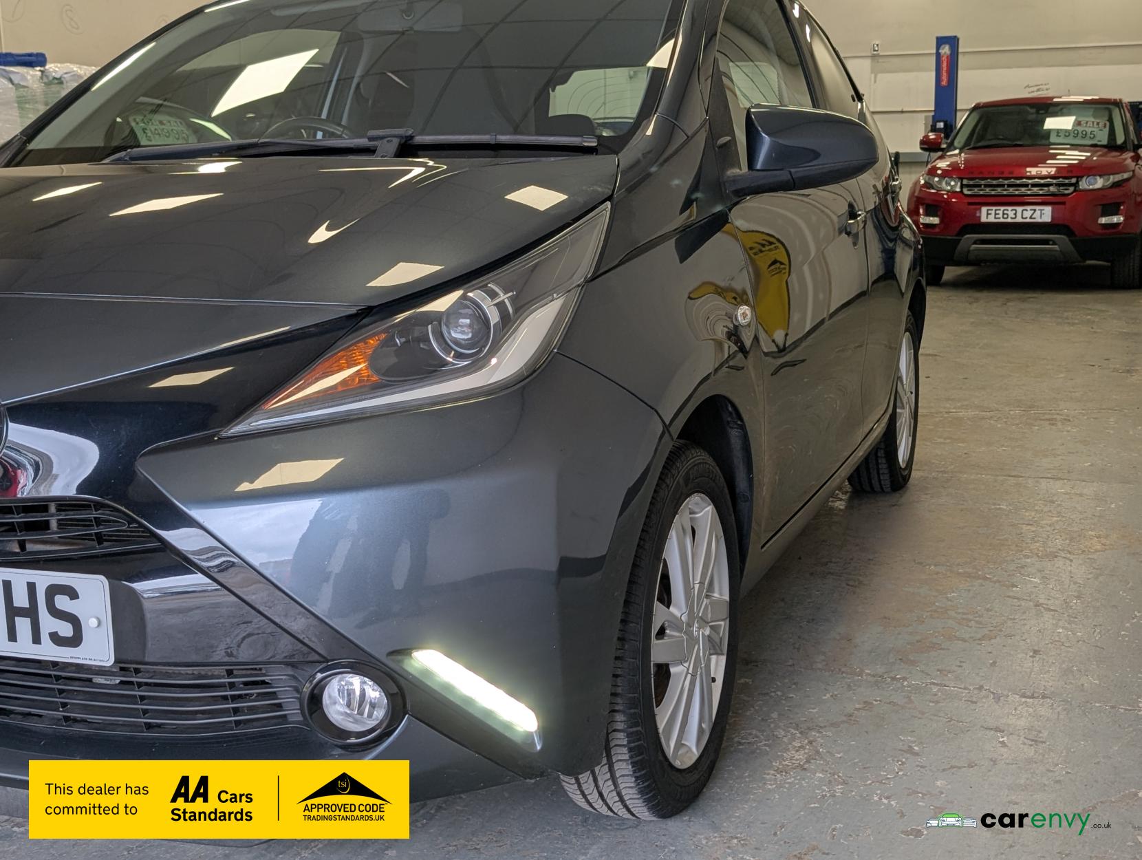 Toyota AYGO 1.0 VVT-i x-pression Hatchback 5dr Petrol Manual Euro 5 Euro 5 (68 ps)