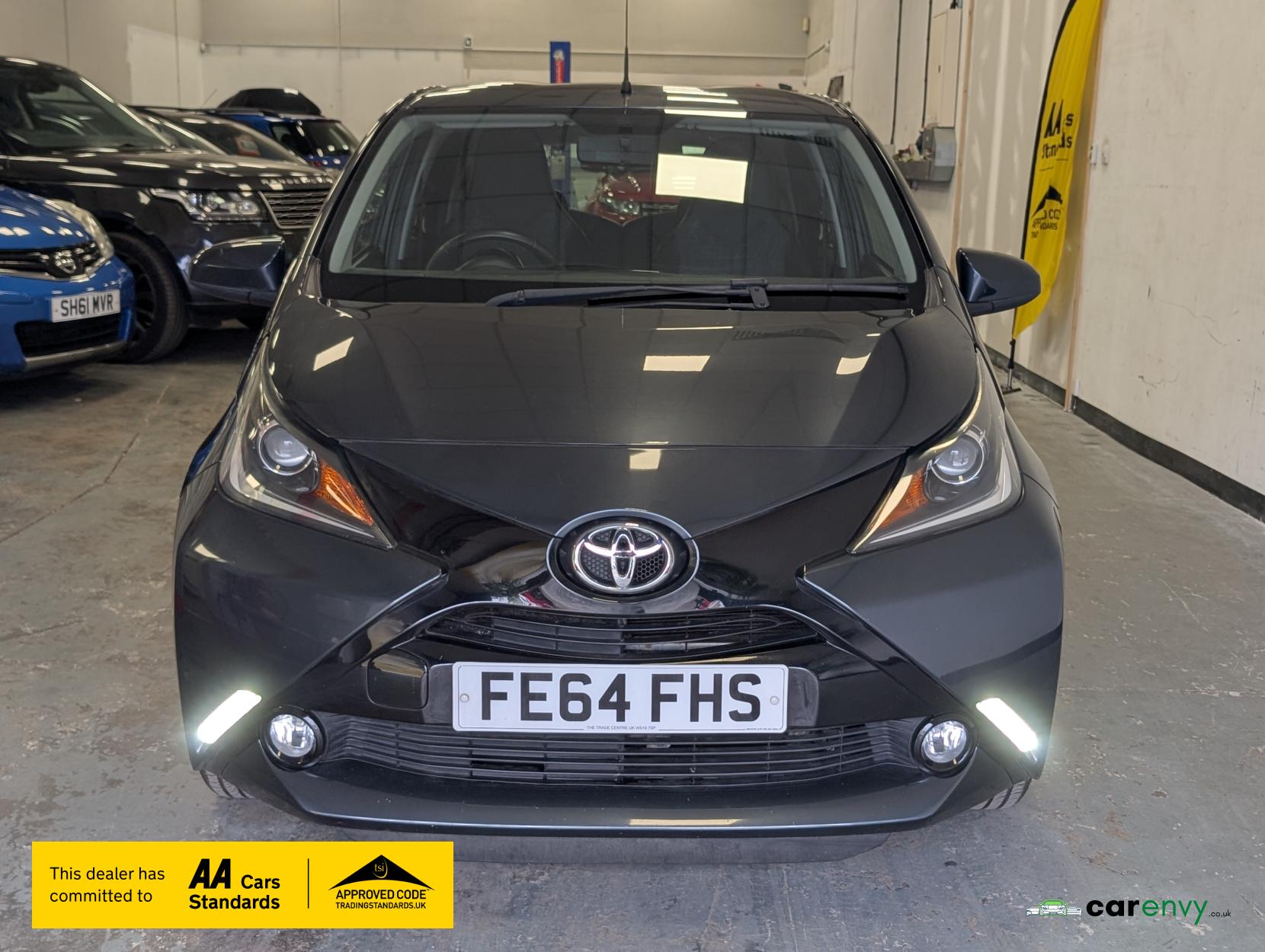 Toyota AYGO 1.0 VVT-i x-pression Hatchback 5dr Petrol Manual Euro 5 Euro 5 (68 ps)