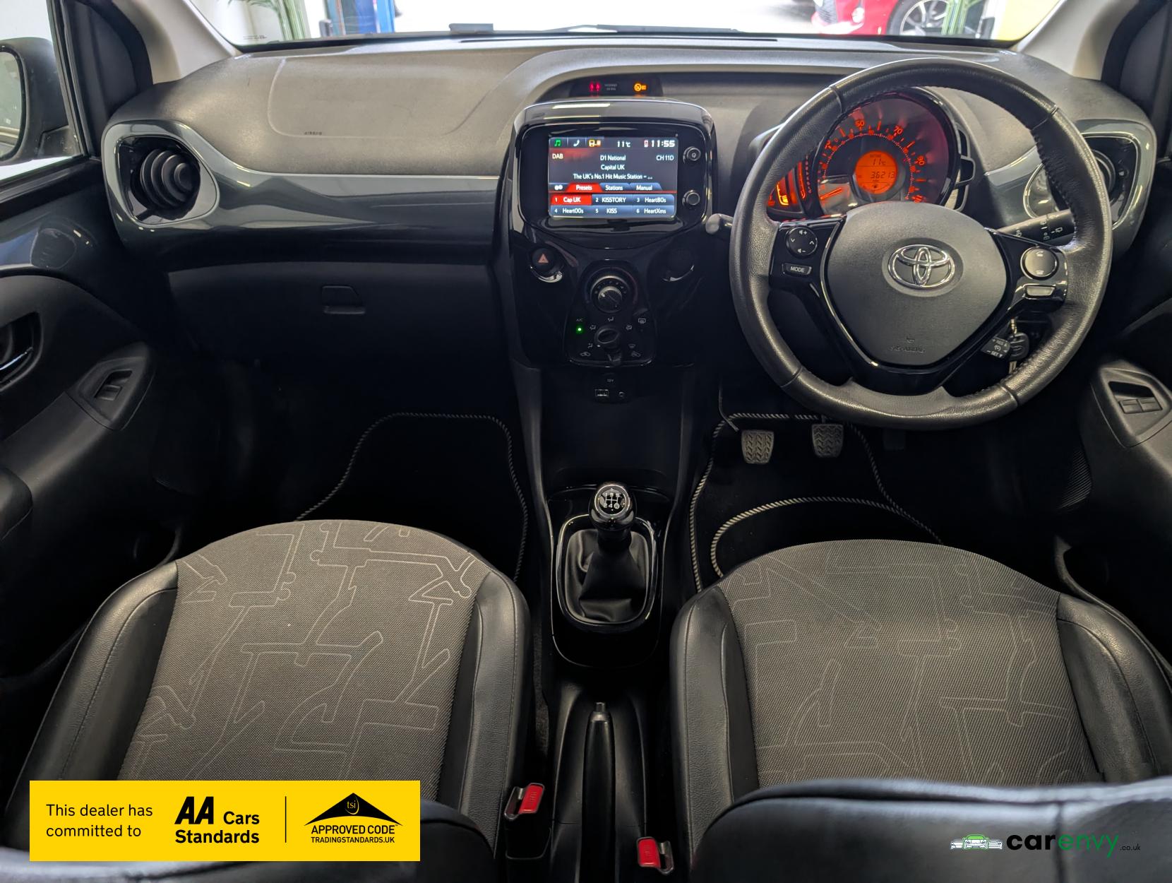 Toyota AYGO 1.0 VVT-i x-pression Hatchback 5dr Petrol Manual Euro 5 Euro 5 (68 ps)