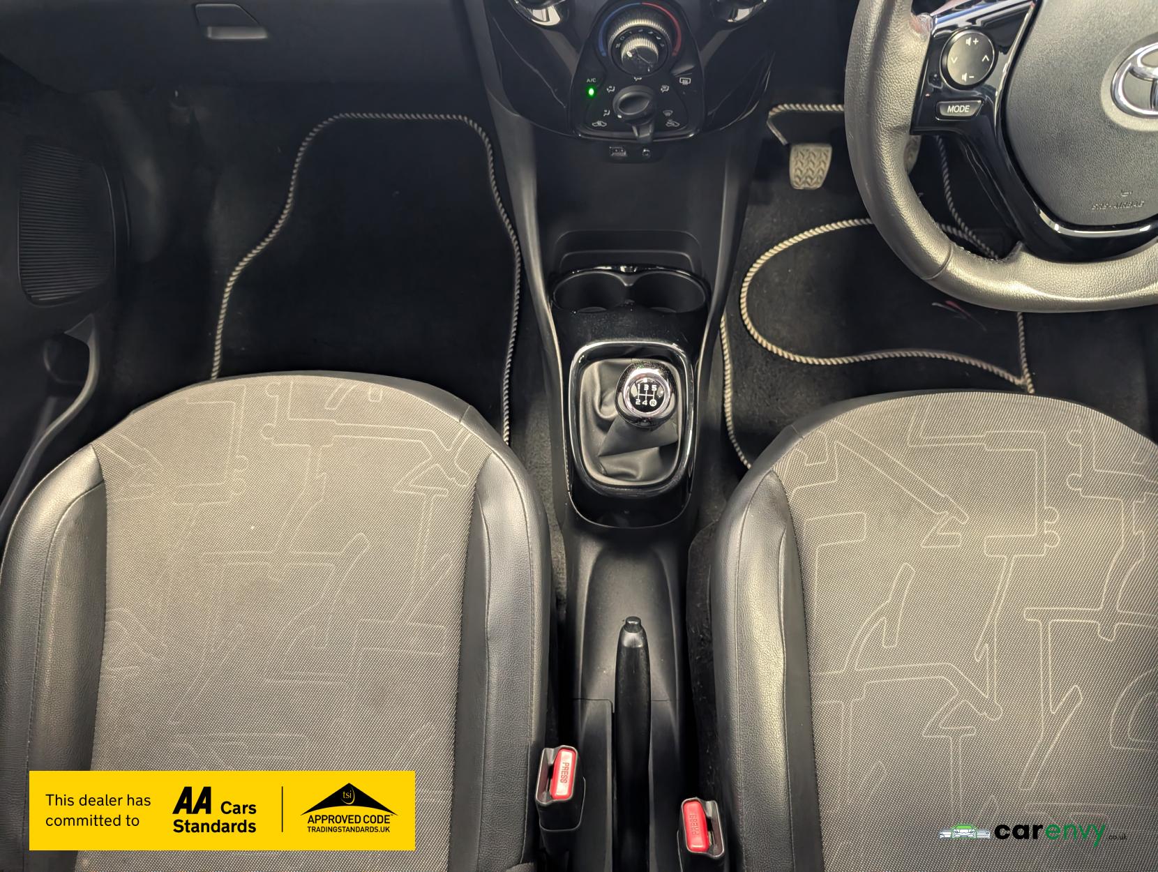 Toyota AYGO 1.0 VVT-i x-pression Hatchback 5dr Petrol Manual Euro 5 Euro 5 (68 ps)