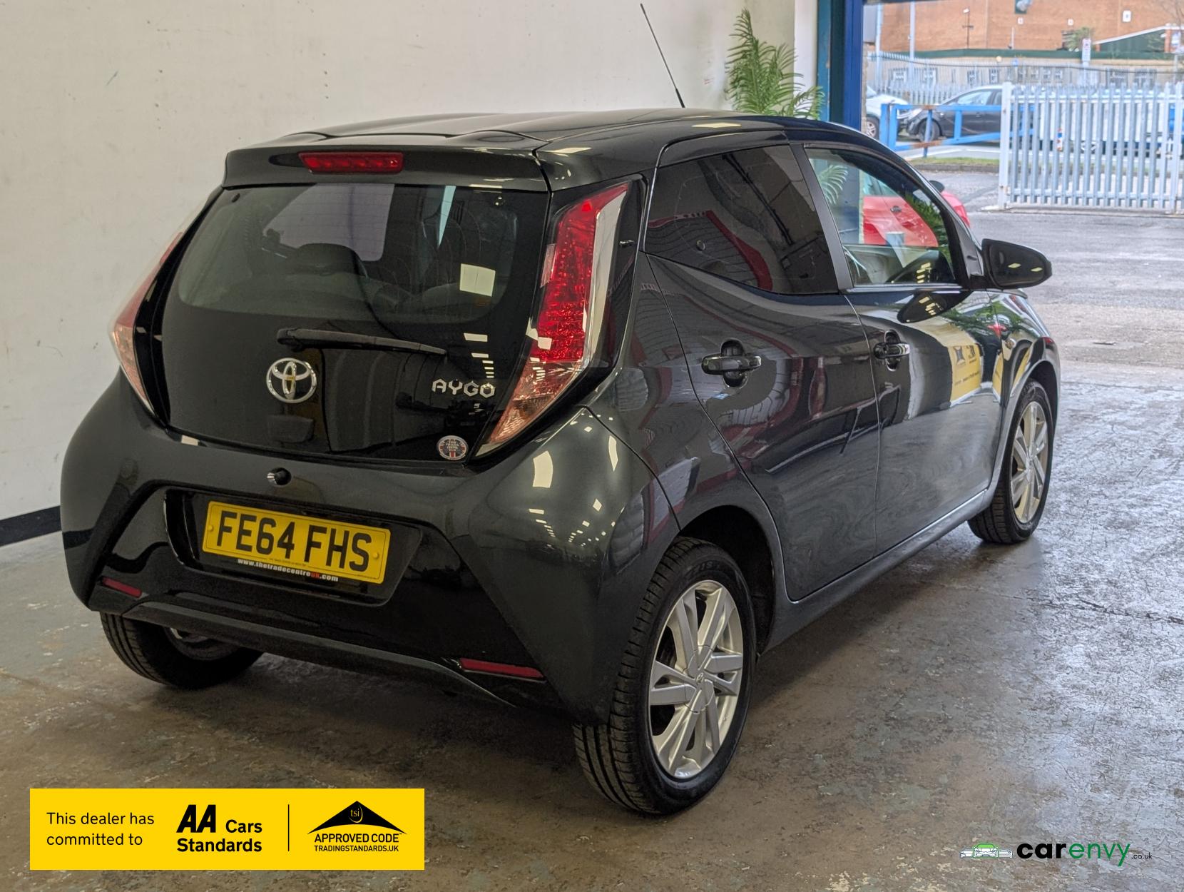 Toyota AYGO 1.0 VVT-i x-pression Hatchback 5dr Petrol Manual Euro 5 Euro 5 (68 ps)