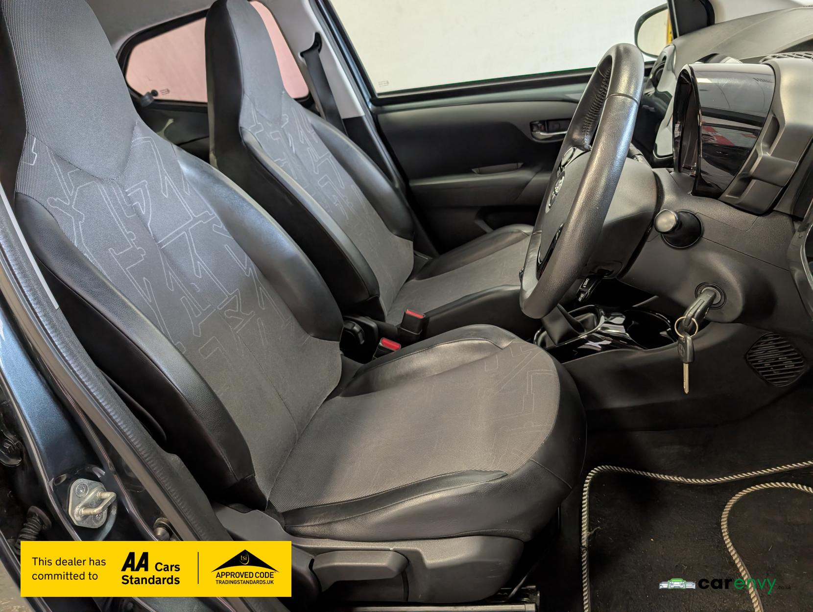 Toyota AYGO 1.0 VVT-i x-pression Hatchback 5dr Petrol Manual Euro 5 Euro 5 (68 ps)