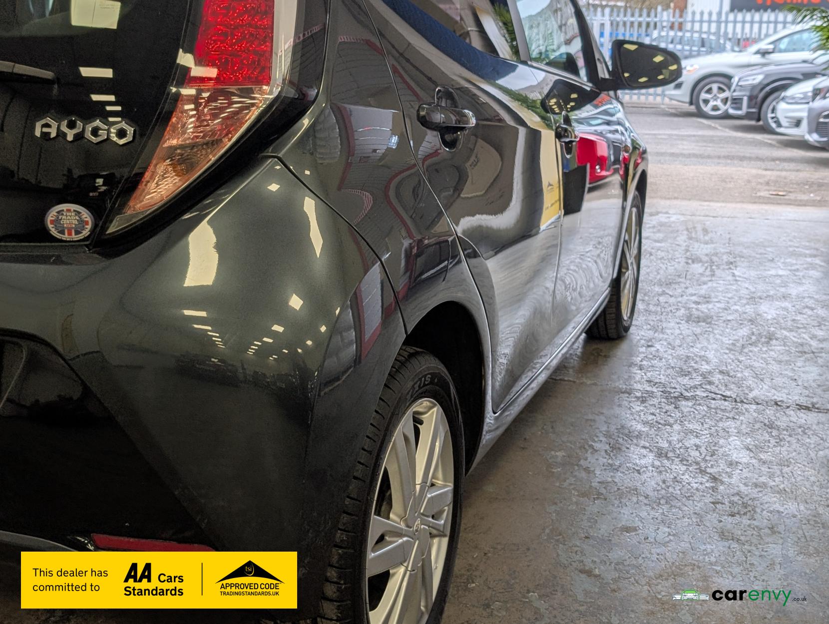 Toyota AYGO 1.0 VVT-i x-pression Hatchback 5dr Petrol Manual Euro 5 Euro 5 (68 ps)