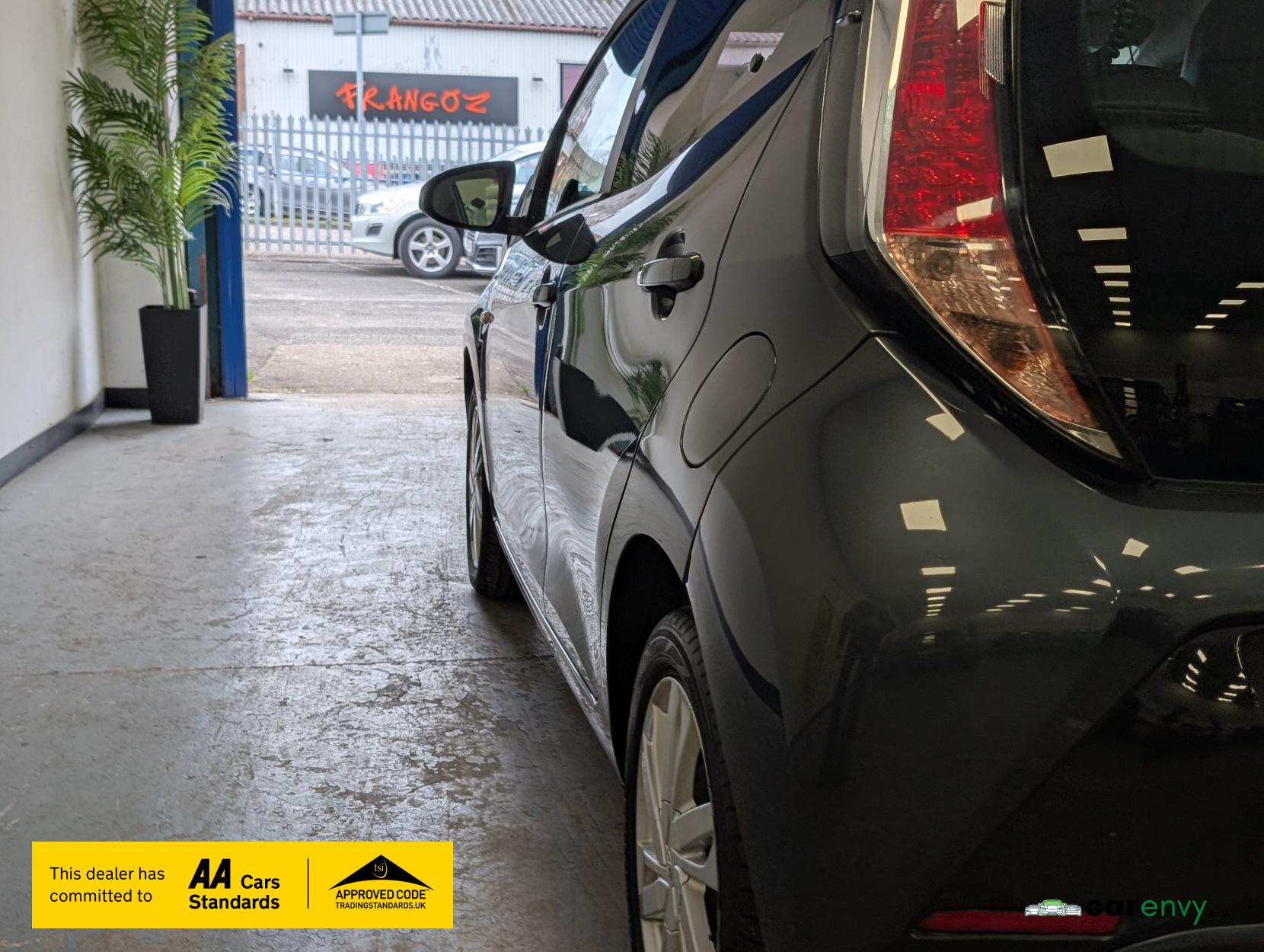 Toyota AYGO 1.0 VVT-i x-pression Hatchback 5dr Petrol Manual Euro 5 Euro 5 (68 ps)