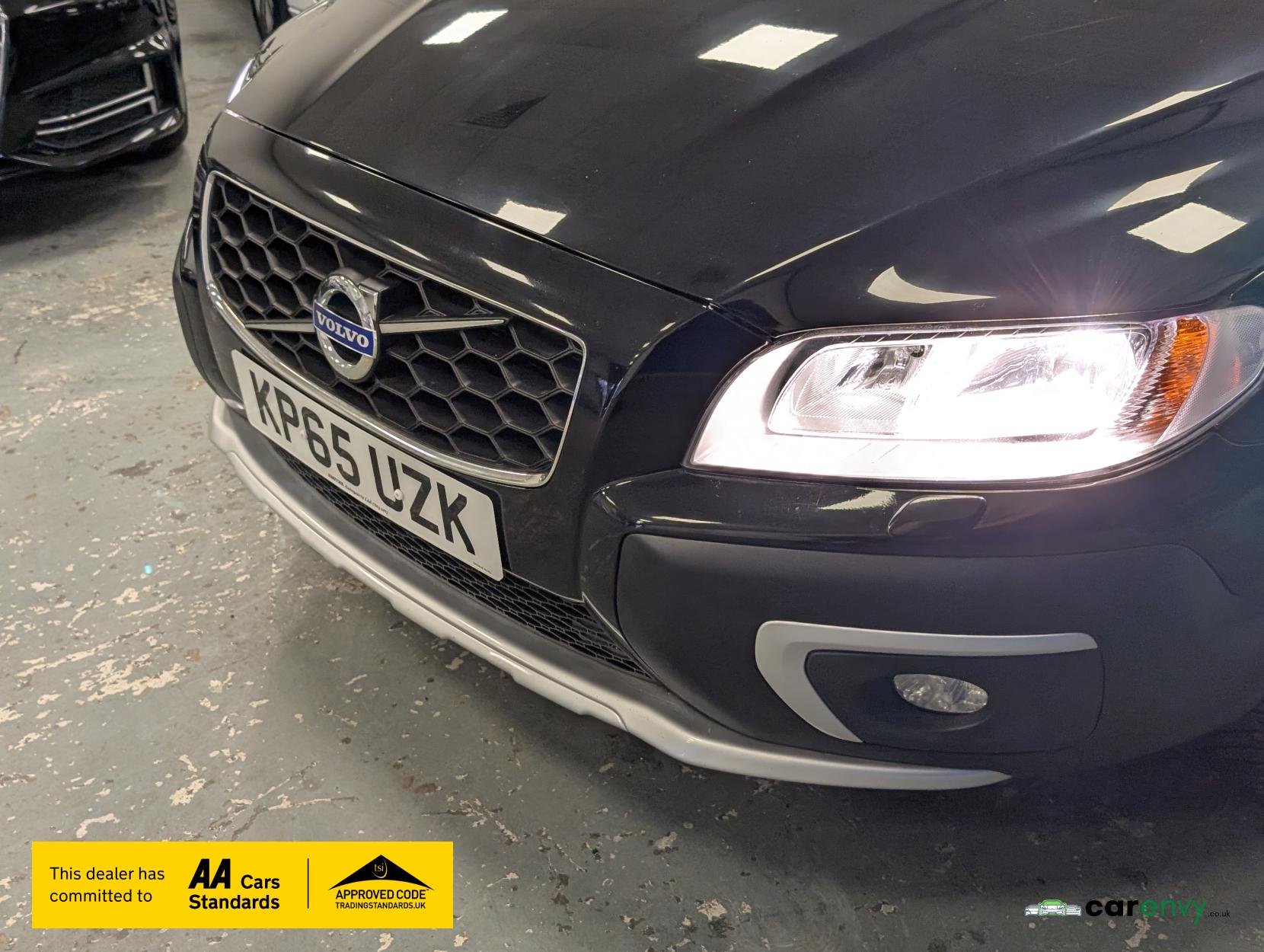 Volvo XC70 2.4 D5 SE Nav Estate 5dr Diesel Auto AWD Euro 6 (s/s) (220 ps)