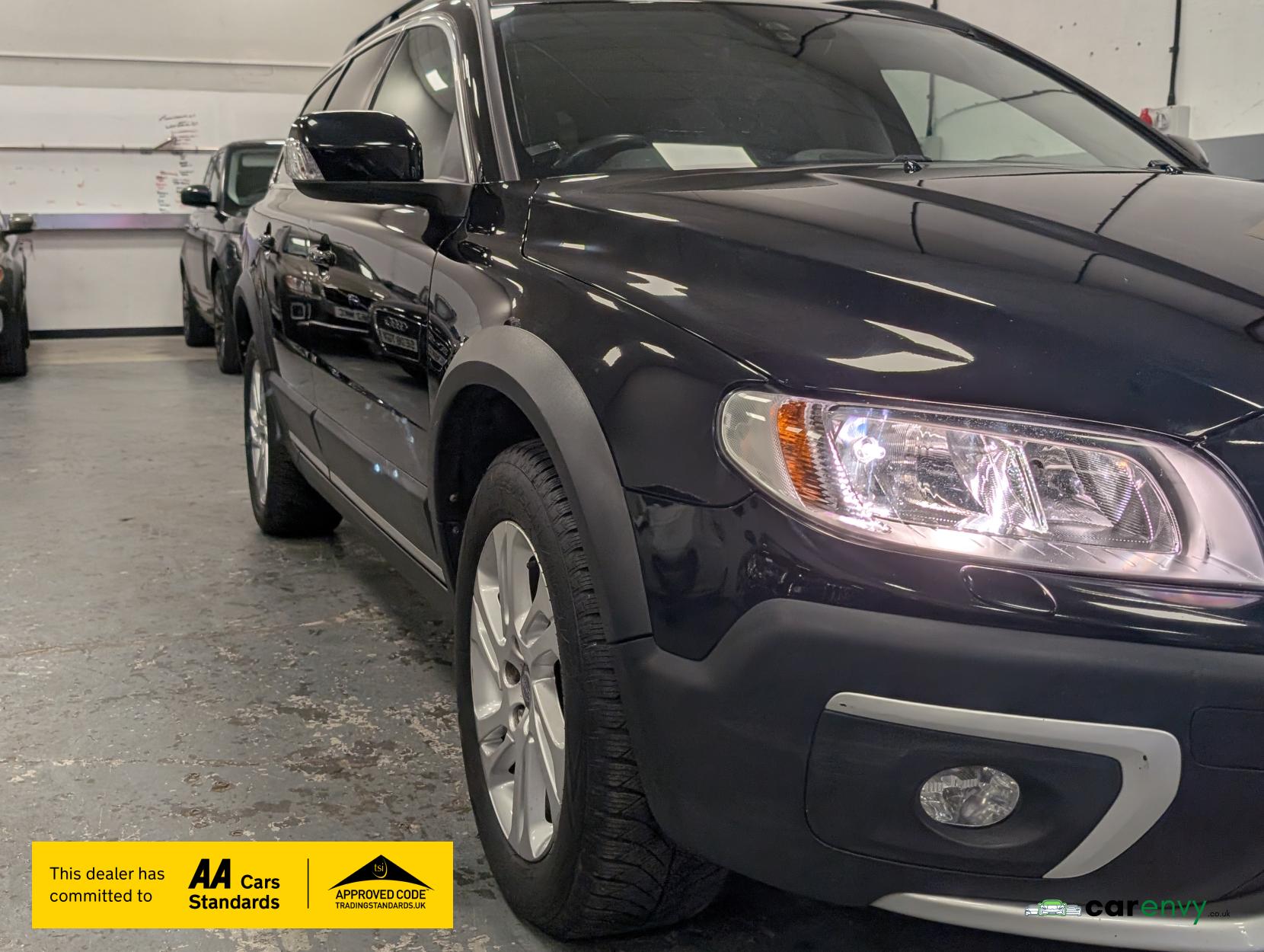 Volvo XC70 2.4 D5 SE Nav Estate 5dr Diesel Auto AWD Euro 6 (s/s) (220 ps)