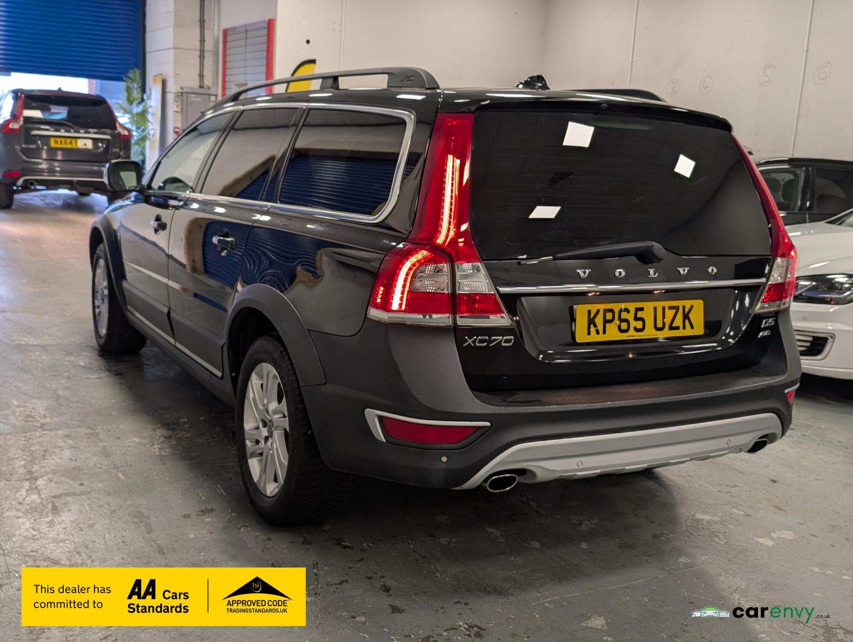 Volvo XC70 2.4 D5 SE Nav Estate 5dr Diesel Auto AWD Euro 6 (s/s) (220 ps)
