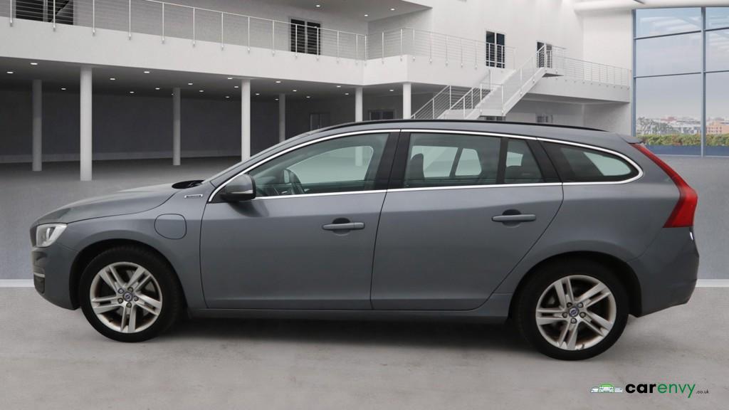 Volvo V60 2.4 D5 Twin Engine SE Nav Estate 5dr Diesel Plug-in Hybrid Auto AWD Euro 6 (s/s) (231 ps)