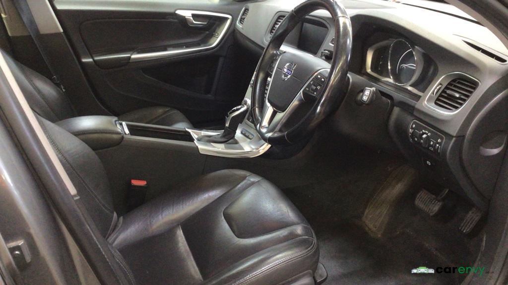 Volvo V60 2.4 D5 Twin Engine SE Nav Estate 5dr Diesel Plug-in Hybrid Auto AWD Euro 6 (s/s) (231 ps)