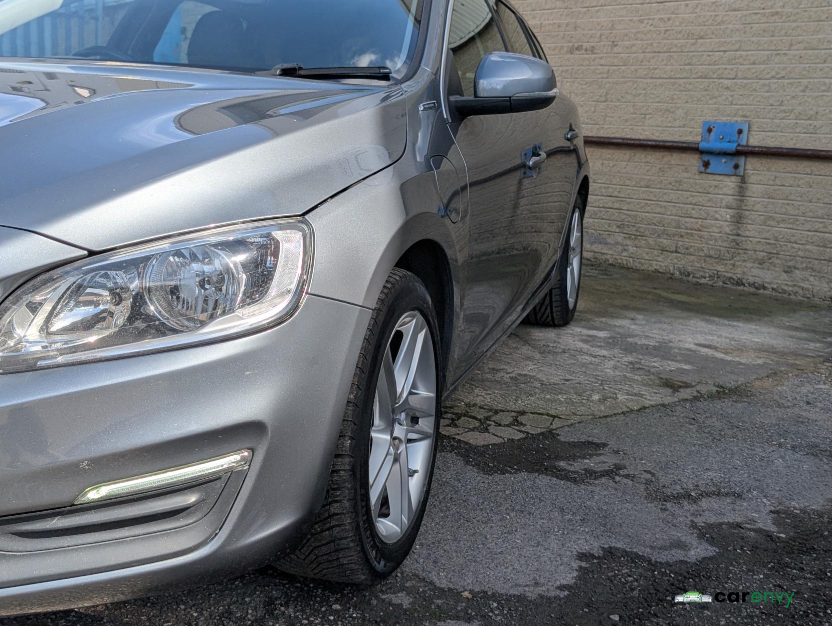 Volvo V60 2.4 D5 Twin Engine SE Nav Estate 5dr Diesel Plug-in Hybrid Auto AWD Euro 6 (s/s) (231 ps)