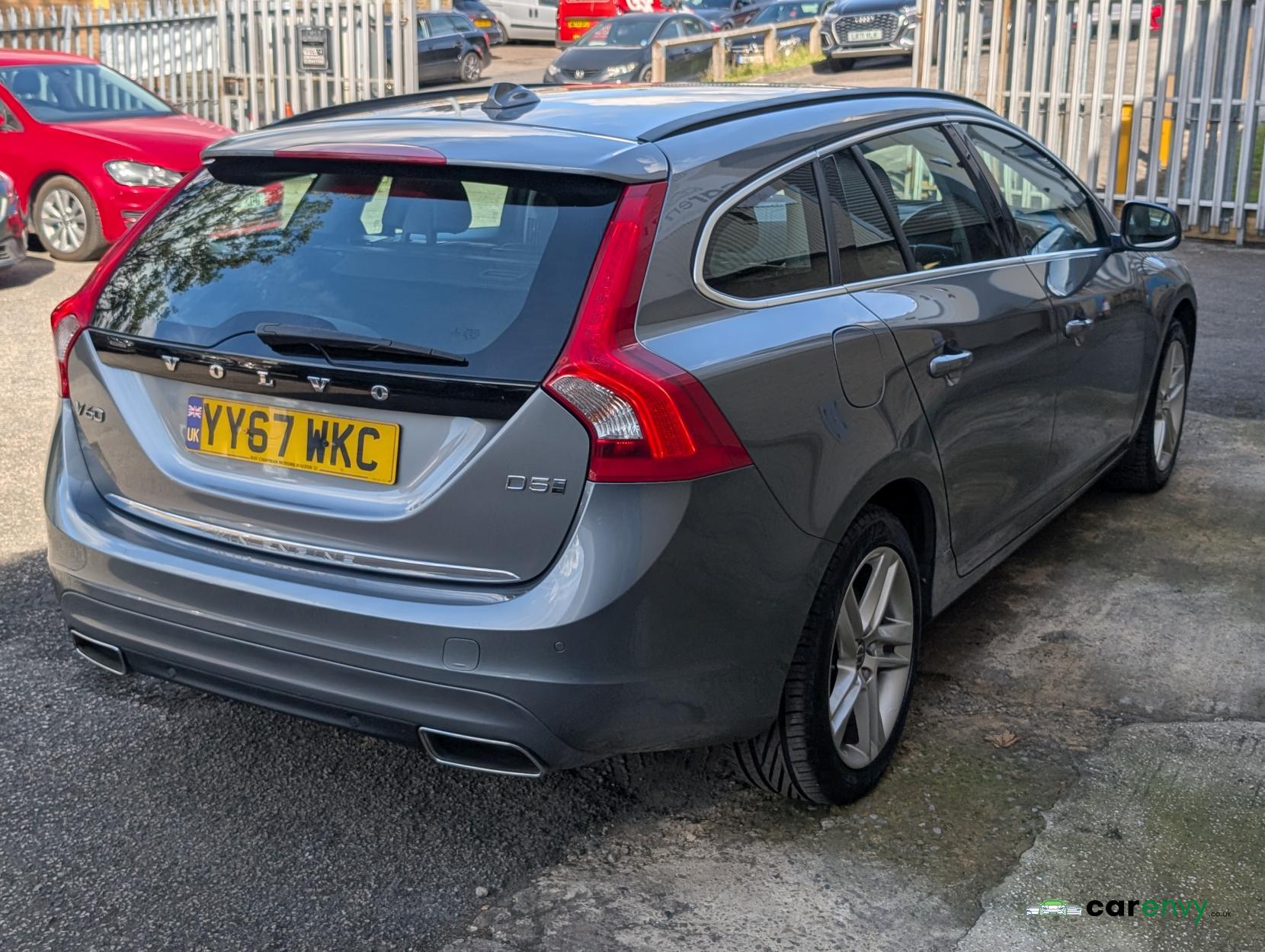 Volvo V60 2.4 D5 Twin Engine SE Nav Estate 5dr Diesel Plug-in Hybrid Auto AWD Euro 6 (s/s) (231 ps)
