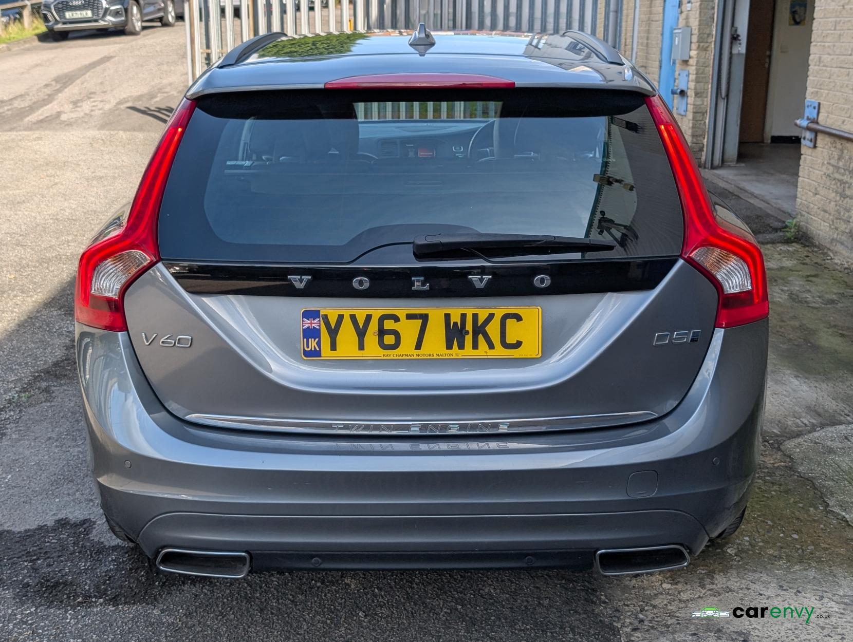 Volvo V60 2.4 D5 Twin Engine SE Nav Estate 5dr Diesel Plug-in Hybrid Auto AWD Euro 6 (s/s) (231 ps)