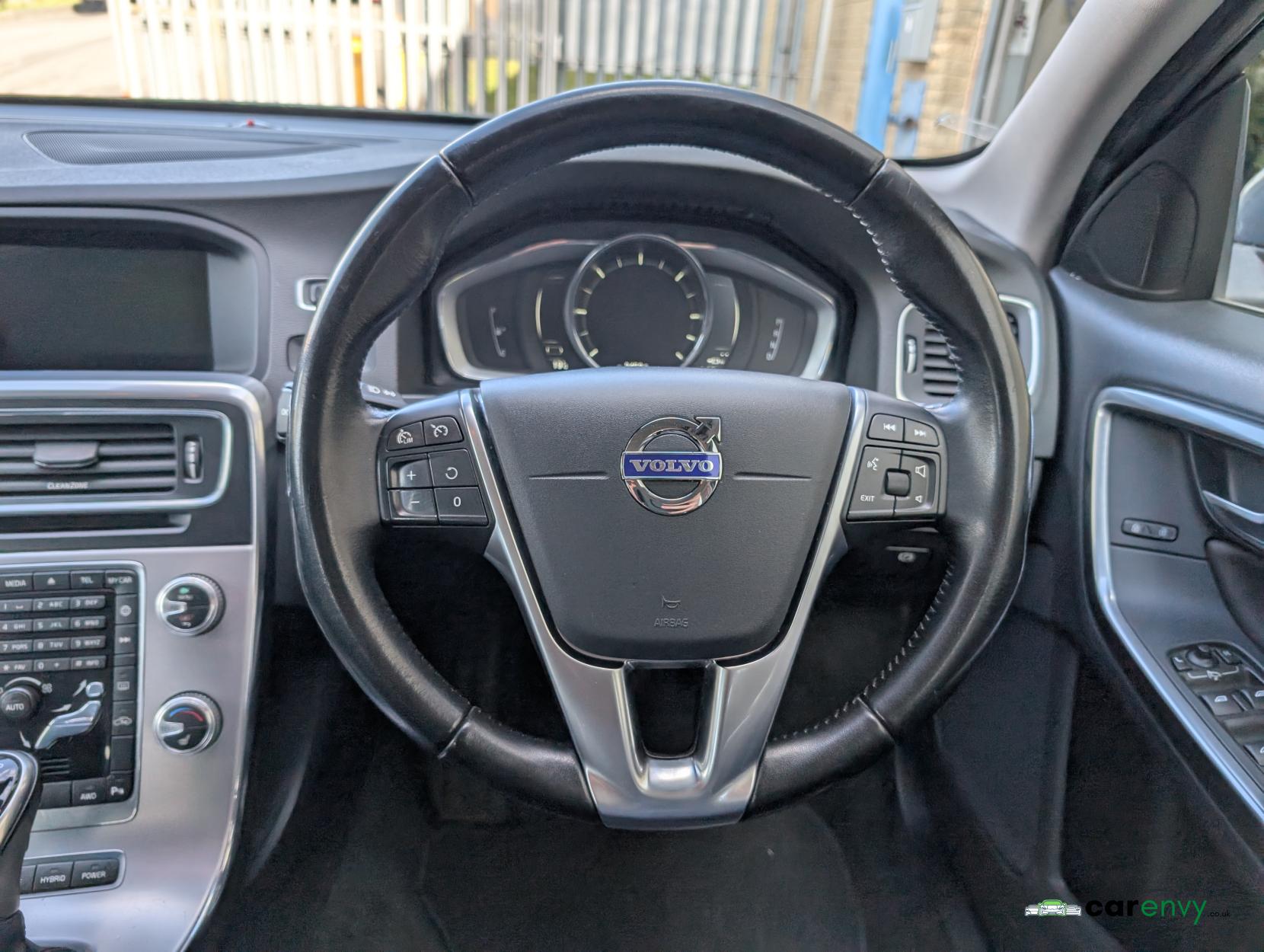 Volvo V60 2.4 D5 Twin Engine SE Nav Estate 5dr Diesel Plug-in Hybrid Auto AWD Euro 6 (s/s) (231 ps)